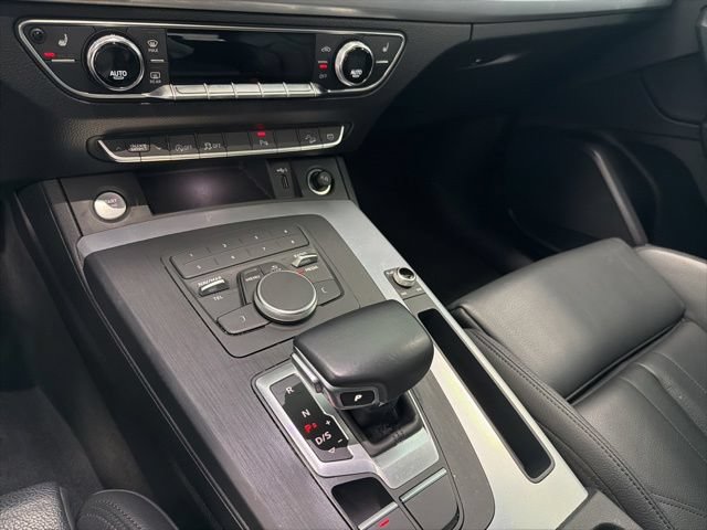 Used 2020 Audi Q5 2.0T Premium AWD/4WD image 21