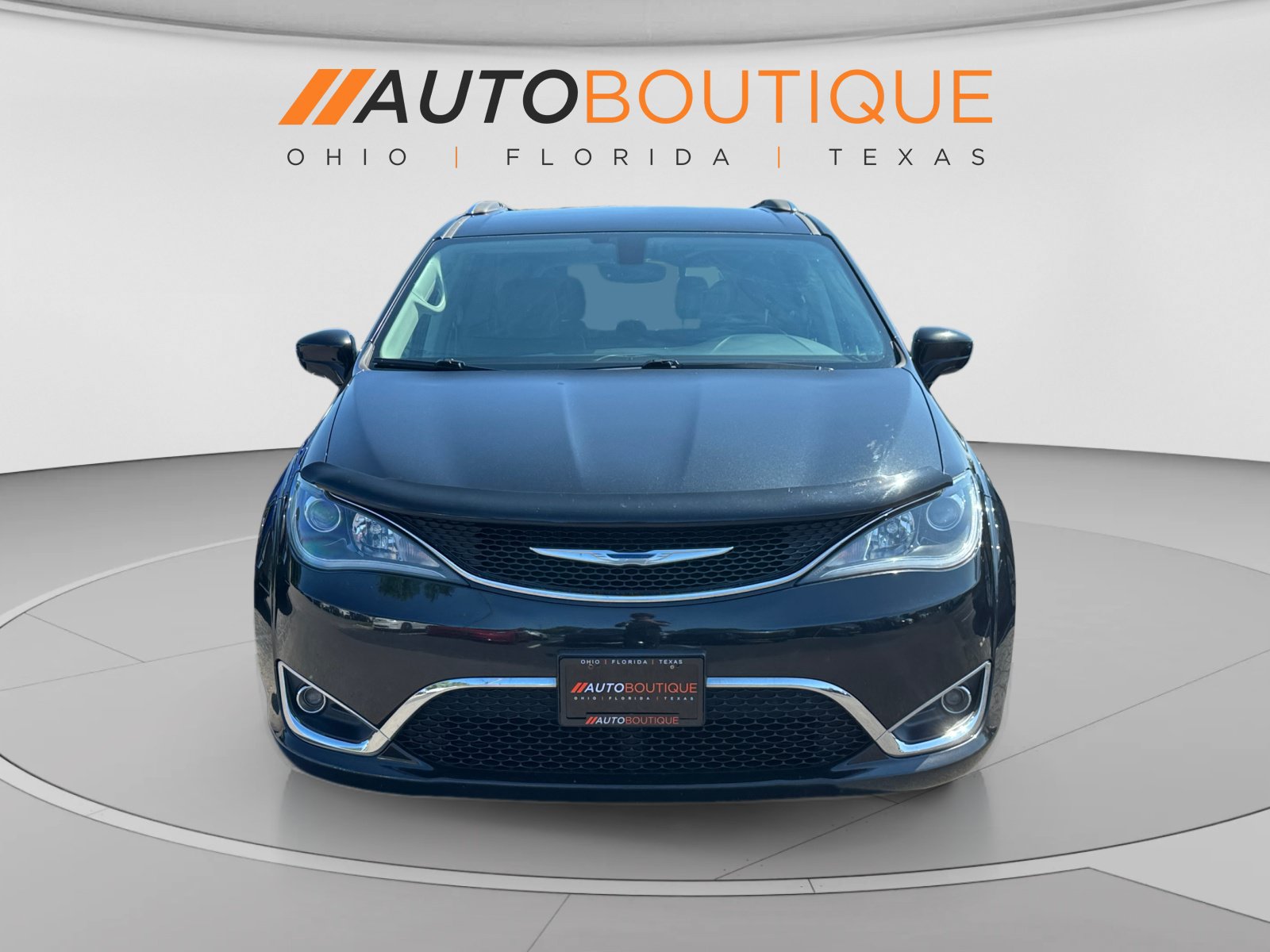Used 2017 Chrysler Pacifica Touring-L Plus w/ Tire & Wheel Group FWD image 8