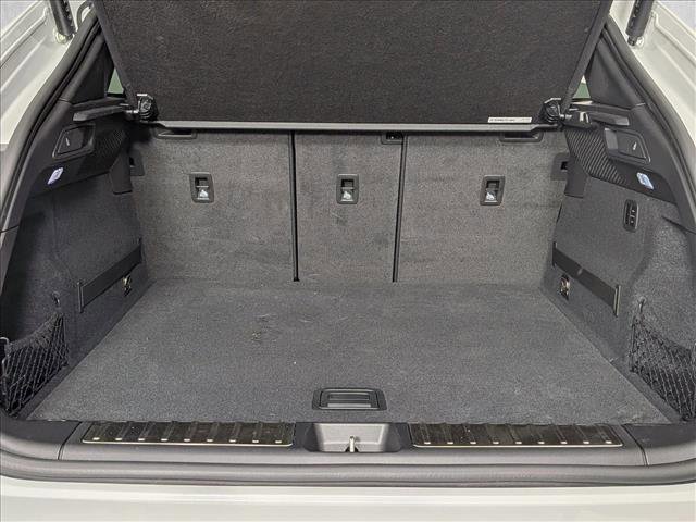 Used 2025 Porsche Macan Electric RWD image 22