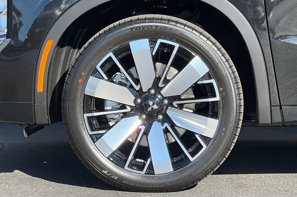 New 2026 Mitsubishi Outlander SEL FWD image 26