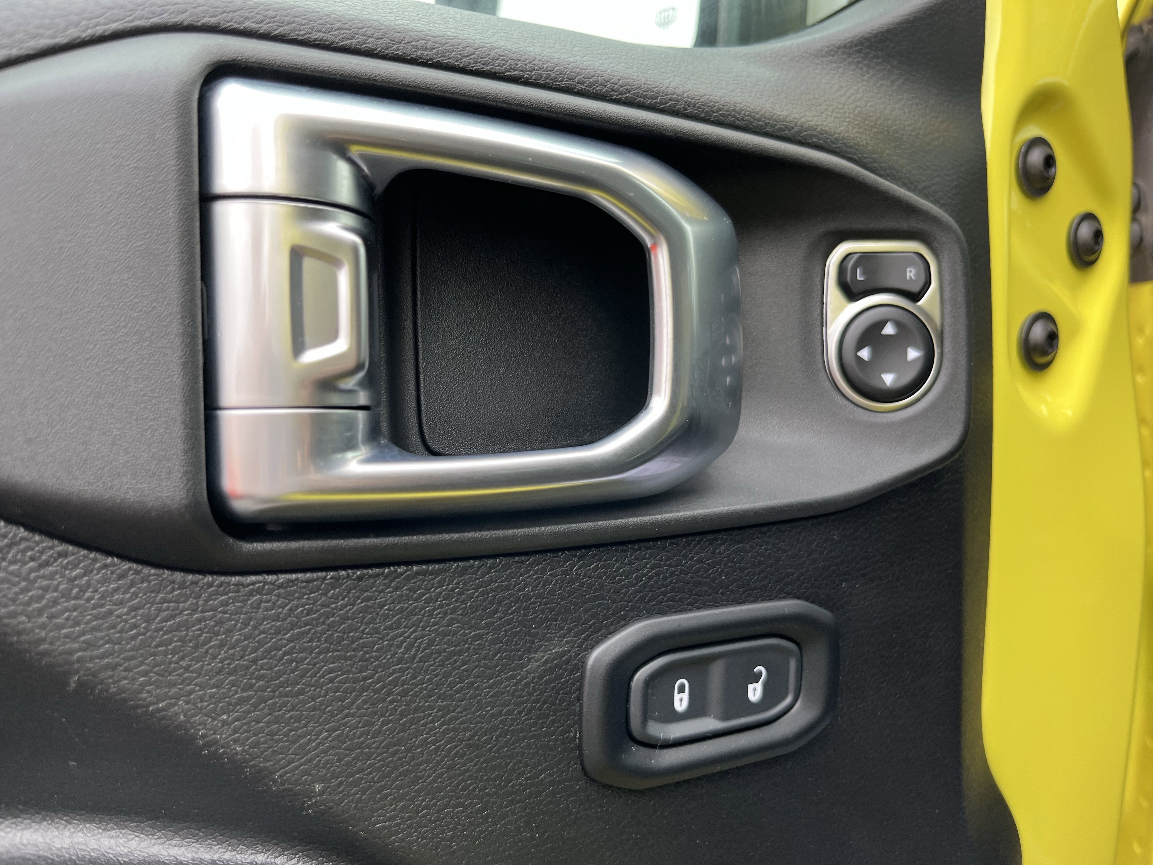 Used 2022 Jeep Wrangler Unlimited Sport image 15