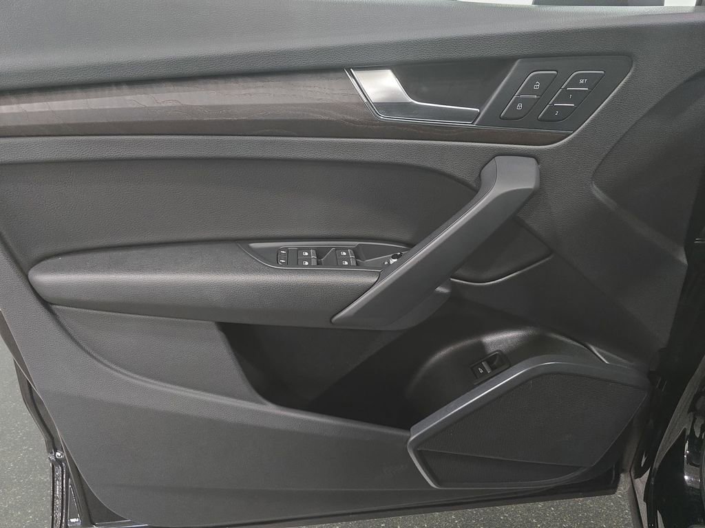 Used 2020 Audi Q5 2.0T Premium w/ Convenience Package image 26