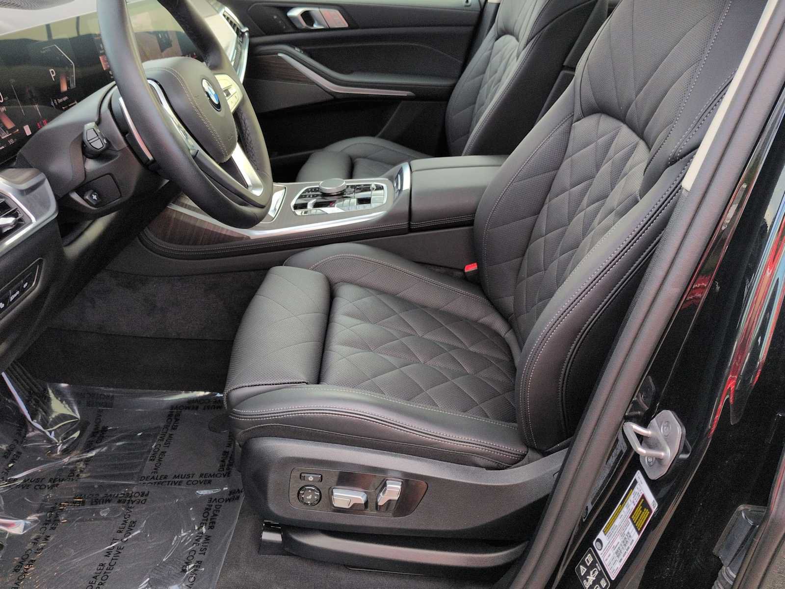 Used 2026 BMW X7 xDrive40i w/ Premium Package AWD/4WD image 17