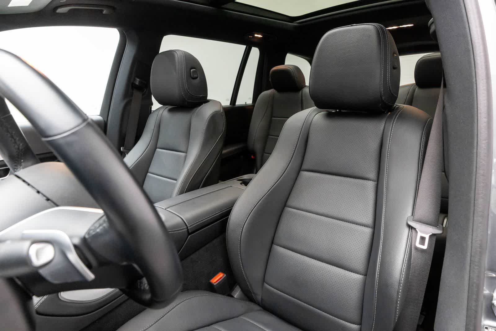 Used 2025 Mercedes-Benz GLS 450 4MATIC image 12