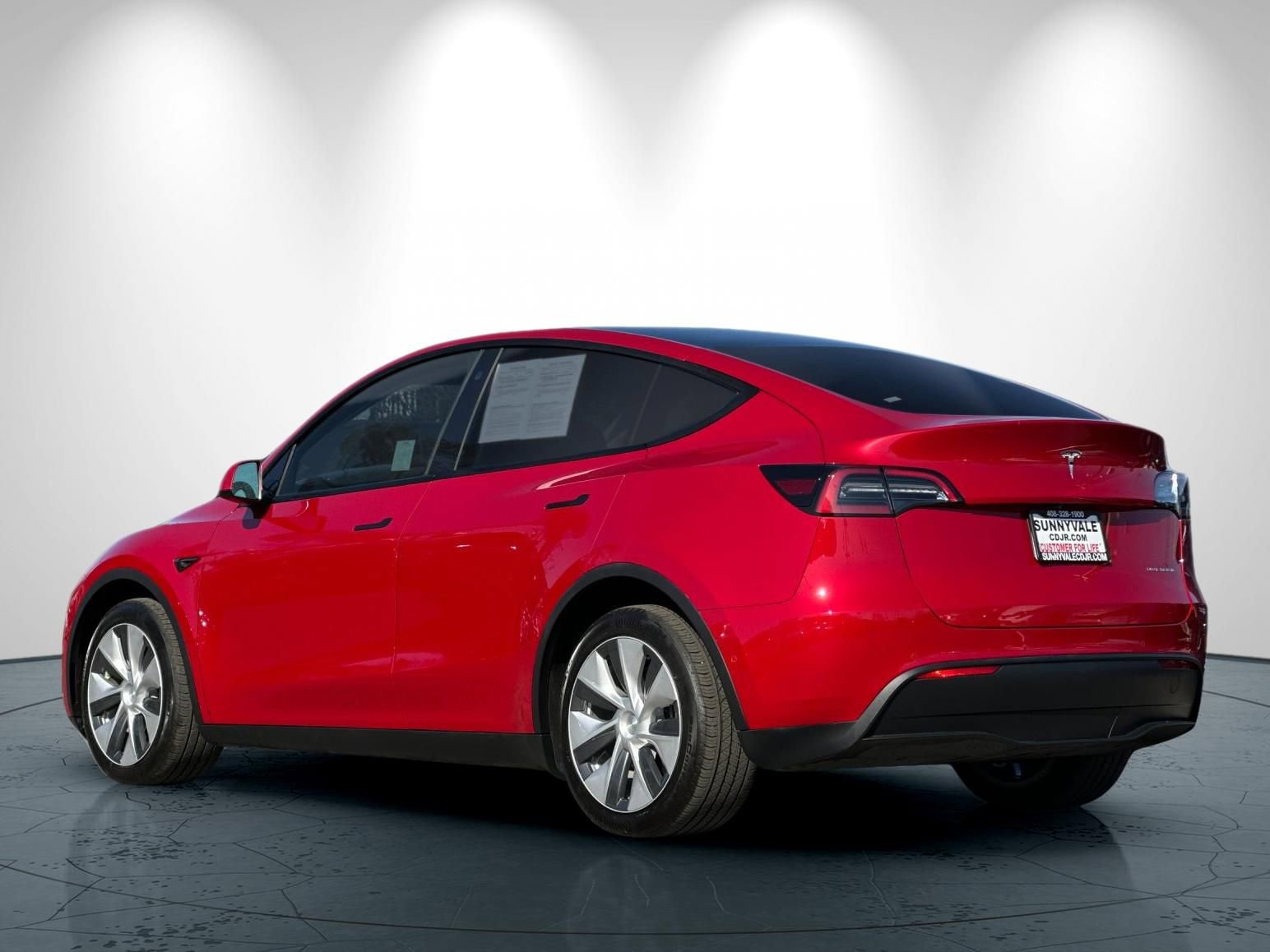 Used 2022 Tesla Model Y Long Range image 6