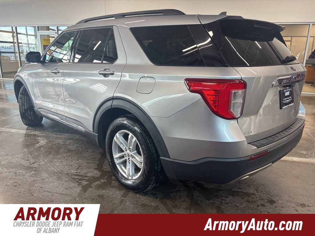 Used 2021 Ford Explorer XLT w/ Equipment Group 202A image 6