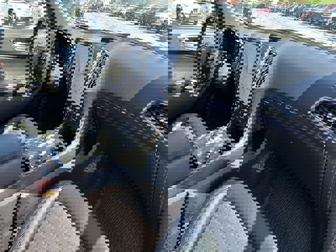 Used 2021 Ford Edge ST-Line AWD/4WD image 14