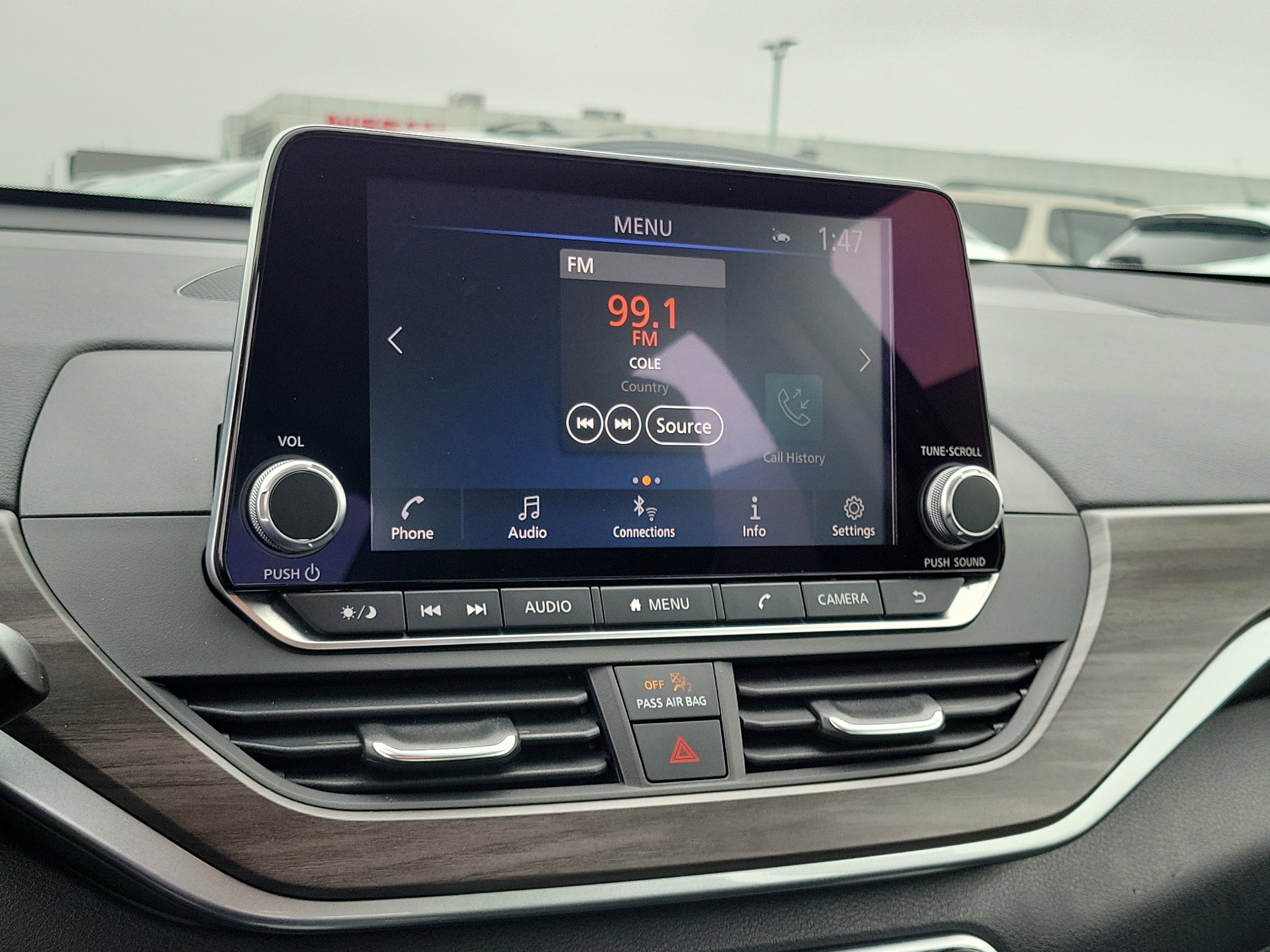 Used 2025 Nissan Altima 2.5 SV FWD image 26