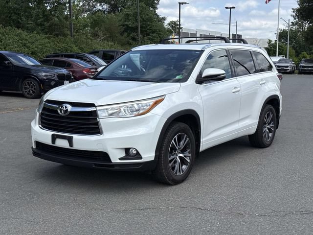 Used 2016 Toyota Highlander XLE AWD/4WD image 5