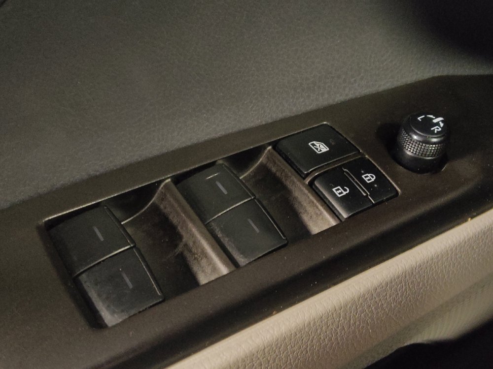 Used 2022 Toyota Camry LE FWD image 27