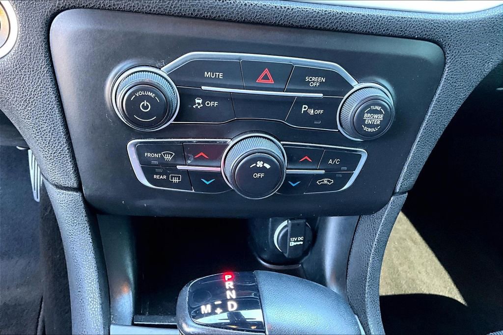 Used 2022 Dodge Charger SXT w/ Blacktop Package image 32