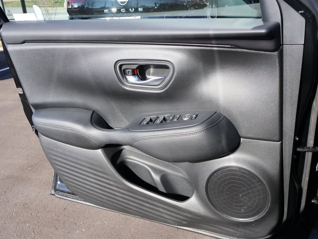 Certified 2023 Honda HR-V EX-L image 30