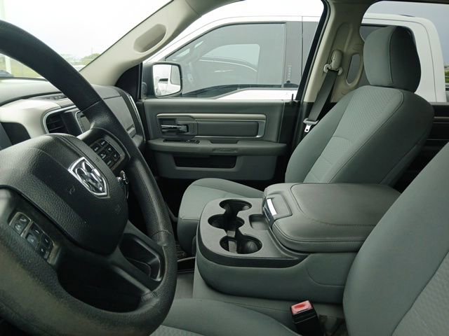 Used 2020 RAM 1500 Classic SLT AWD/4WD image 16
