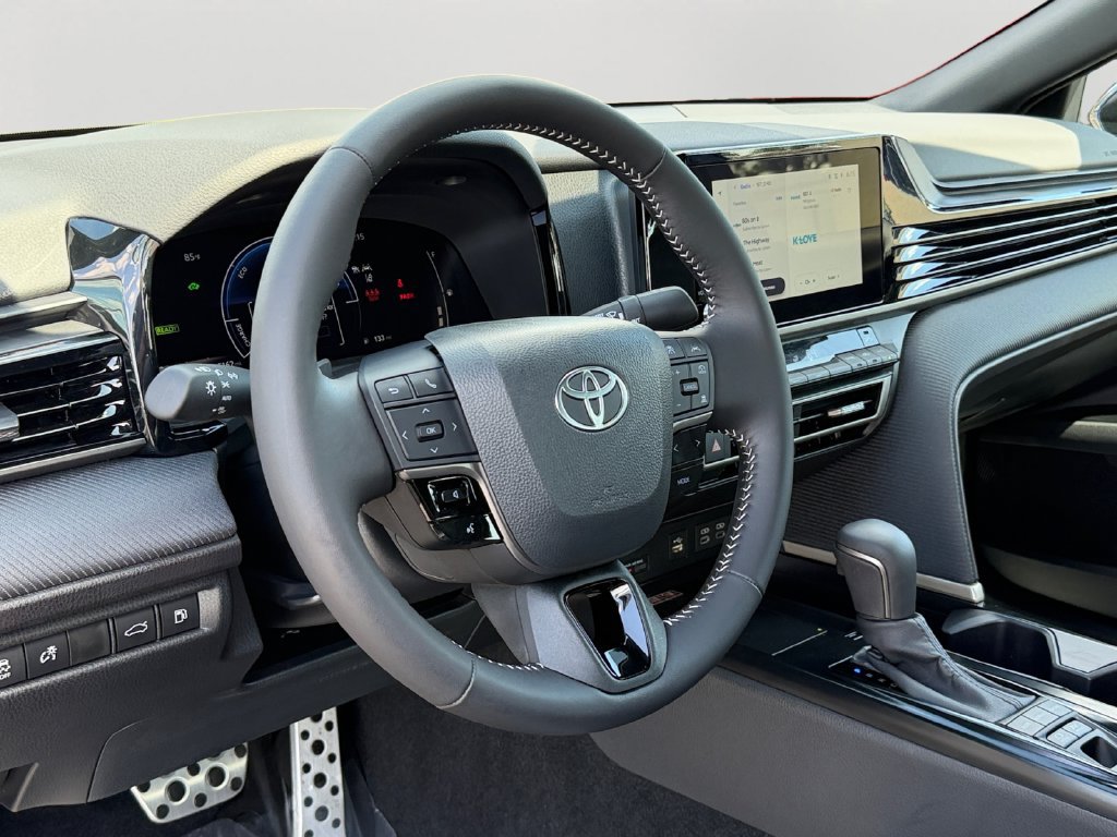 Used 2026 Toyota Camry SE w/ Convenience Package FWD image 18