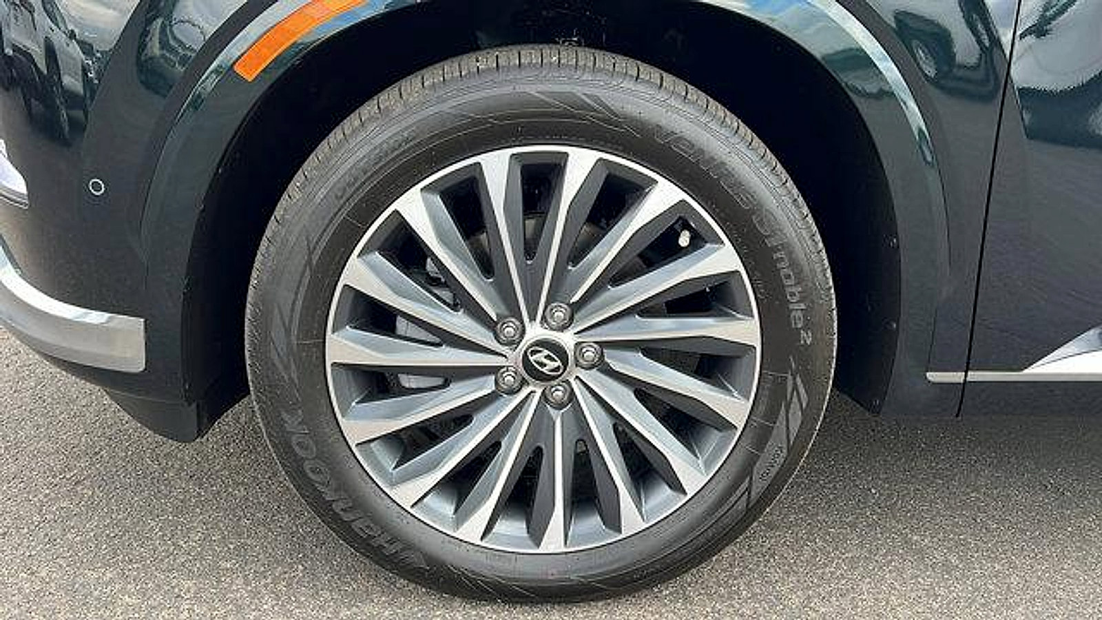 Used 2024 Hyundai Palisade Calligraphy image 10