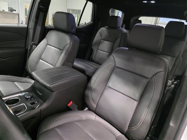 Used 2023 Chevrolet Traverse LT w/ LPO, Floor Liner Package image 30