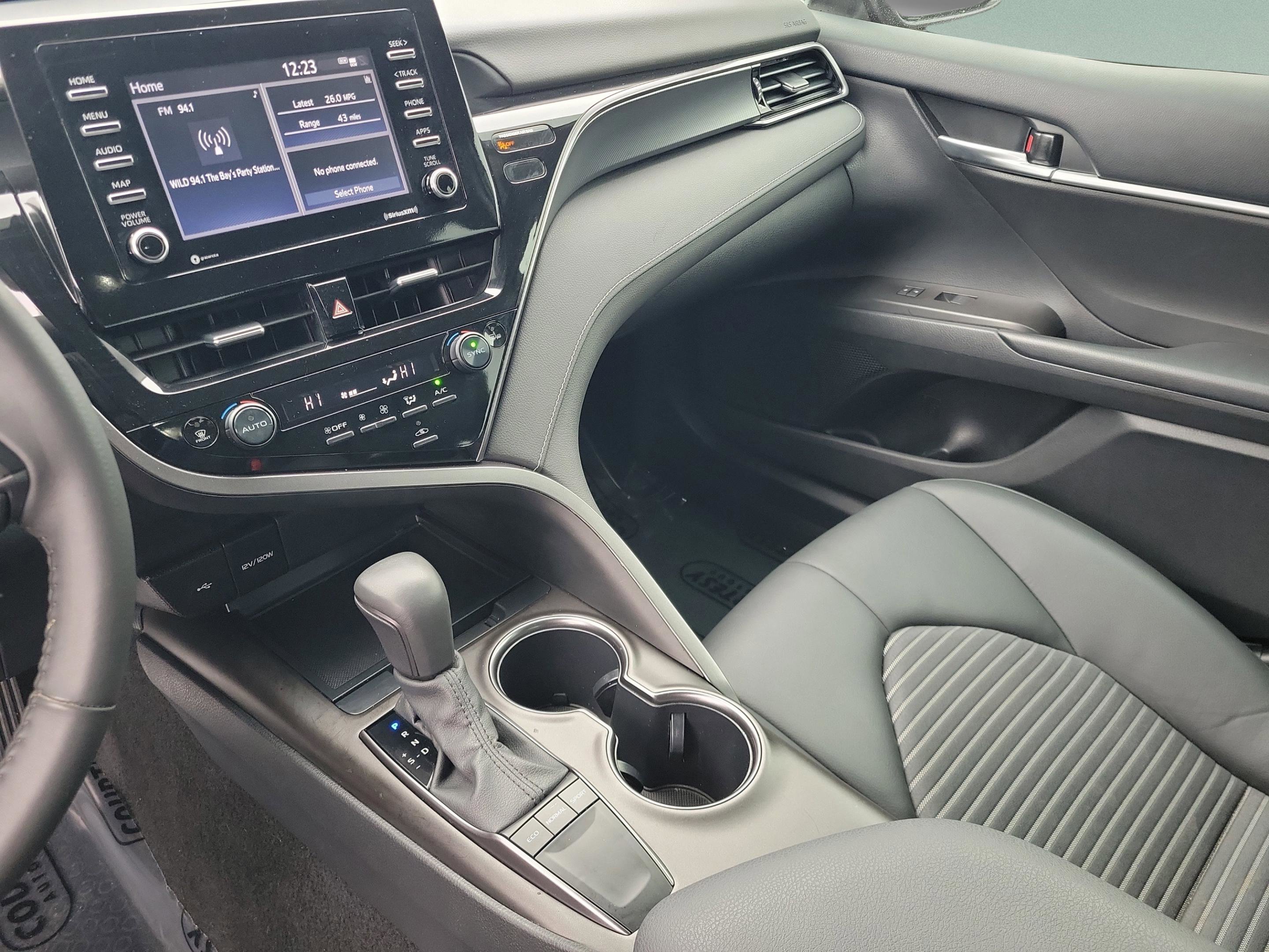 Used 2023 Toyota Camry SE image 27