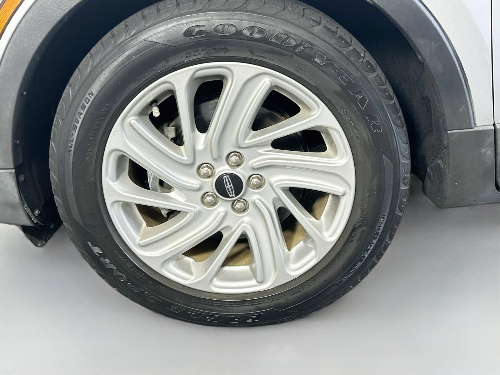 Used 2019 Lincoln MKC Reserve FWD image 33
