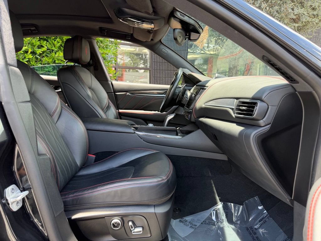 Used 2022 Maserati Levante Modena AWD/4WD image 34