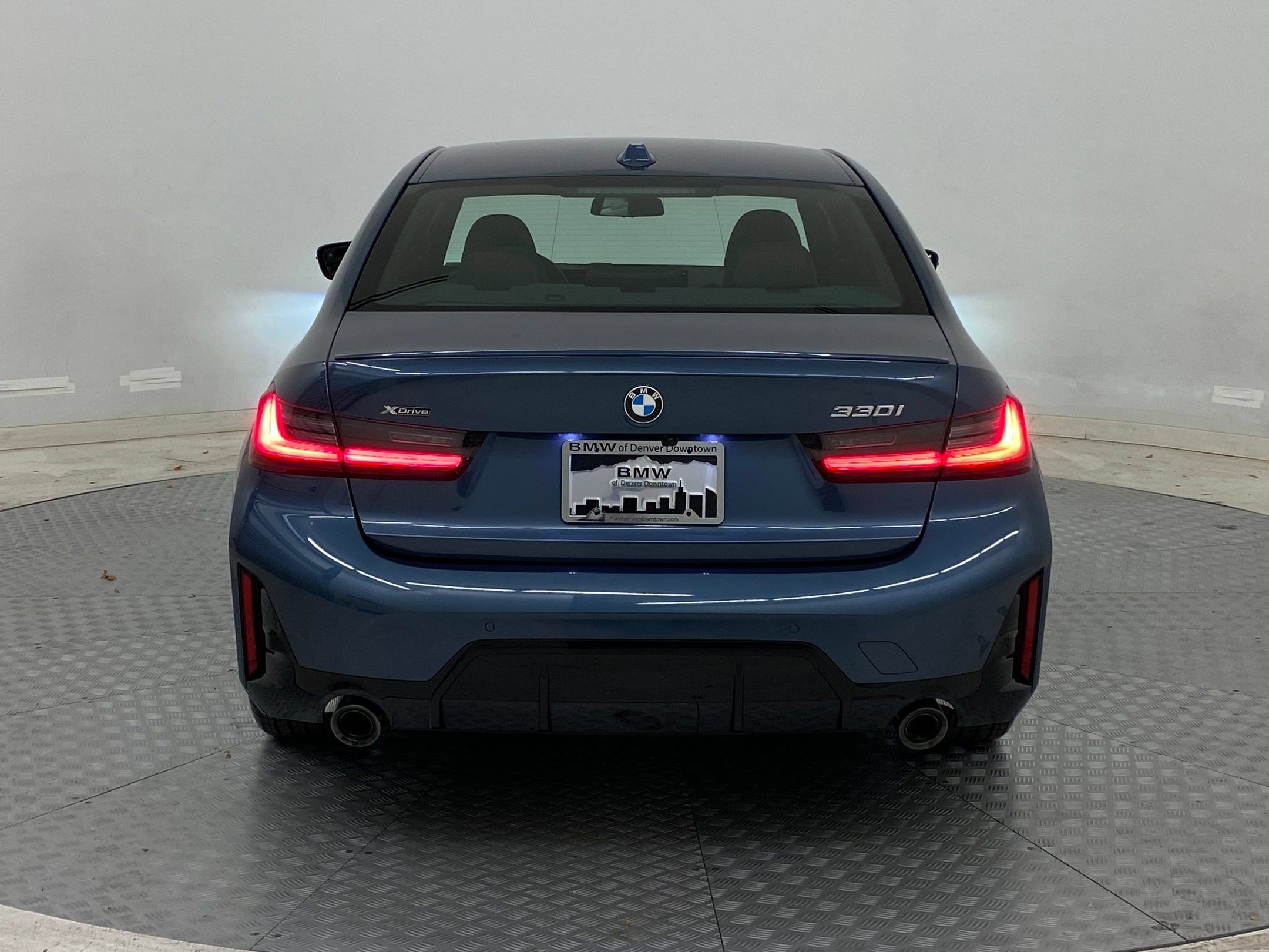 Used 2026 BMW 330i xDrive Sedan w/ M Sport Package AWD/4WD image 9