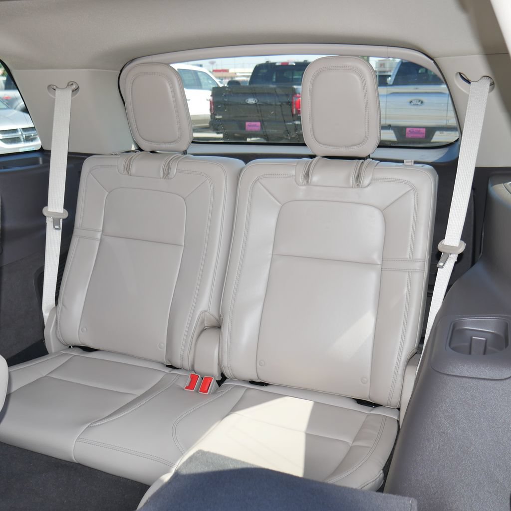 Used 2021 Lincoln Aviator Reserve w/ Elements Package Plus AWD/4WD image 23