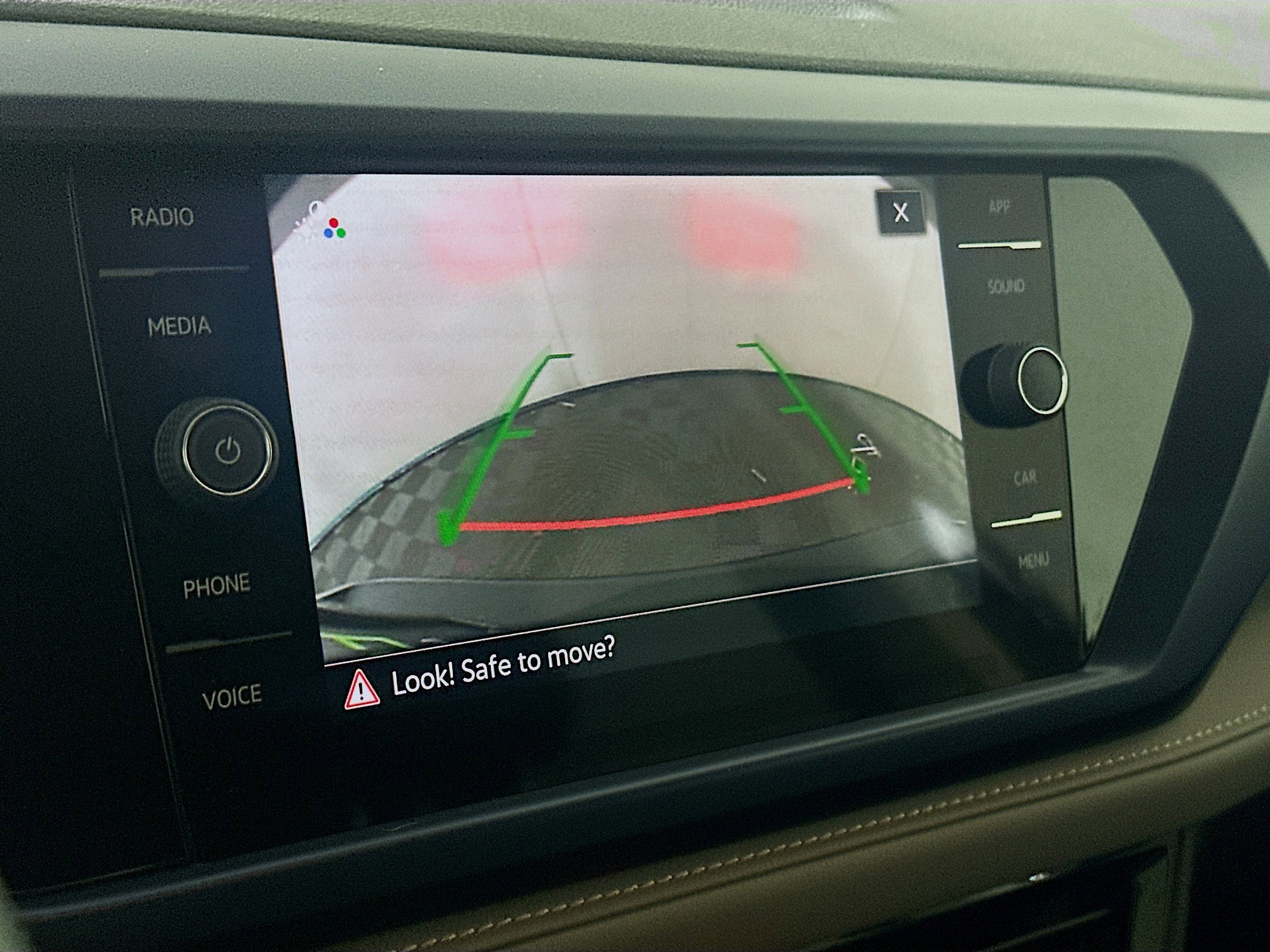 Used 2024 Volkswagen Taos SE image 21