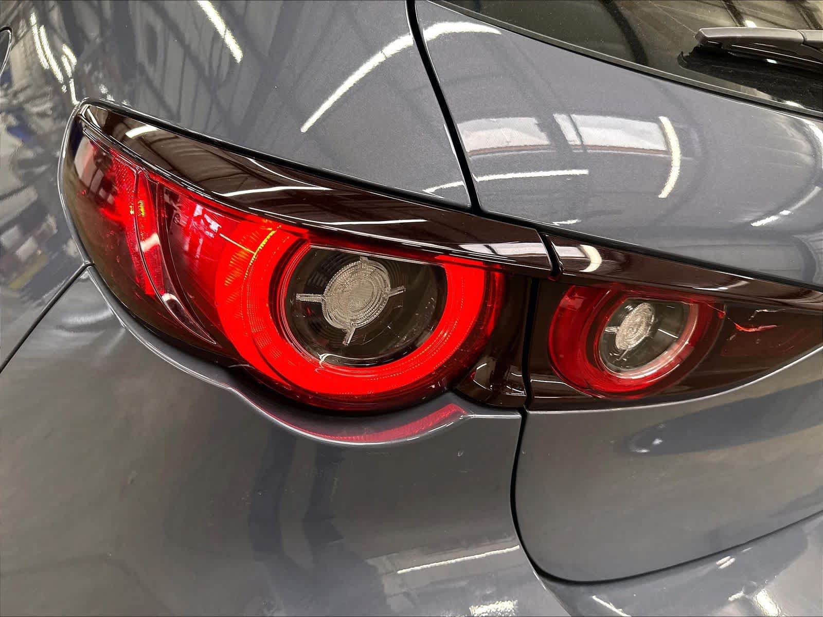 Used 2023 MAZDA MAZDA3 s FWD image 25