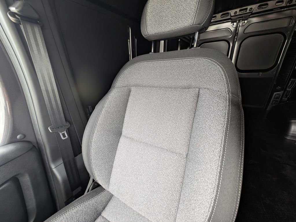 New 2026 RAM ProMaster 1500 w/ Quick Order Package 22G SLT image 13