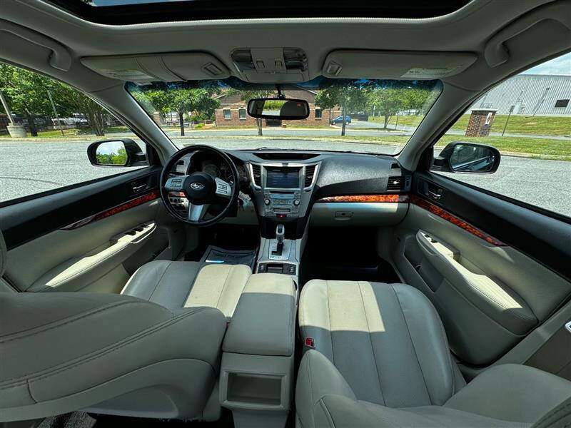 Used 2011 Subaru Legacy 3.6R Limited image 10