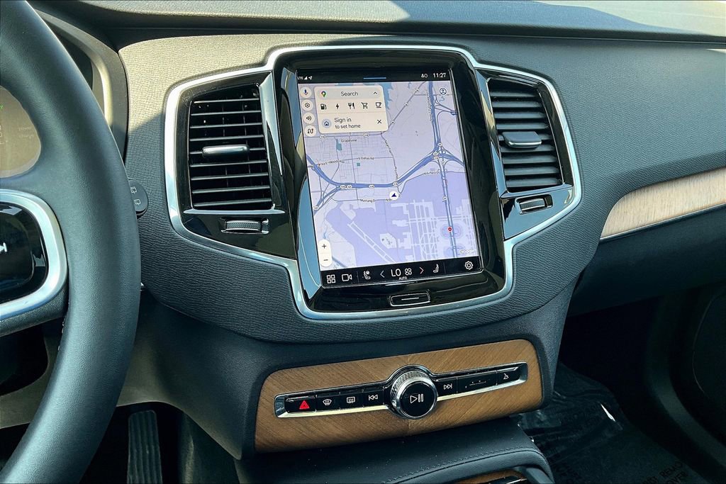 Certified 2023 Volvo XC90 T8 Plus w/ Protection Package Premier image 8