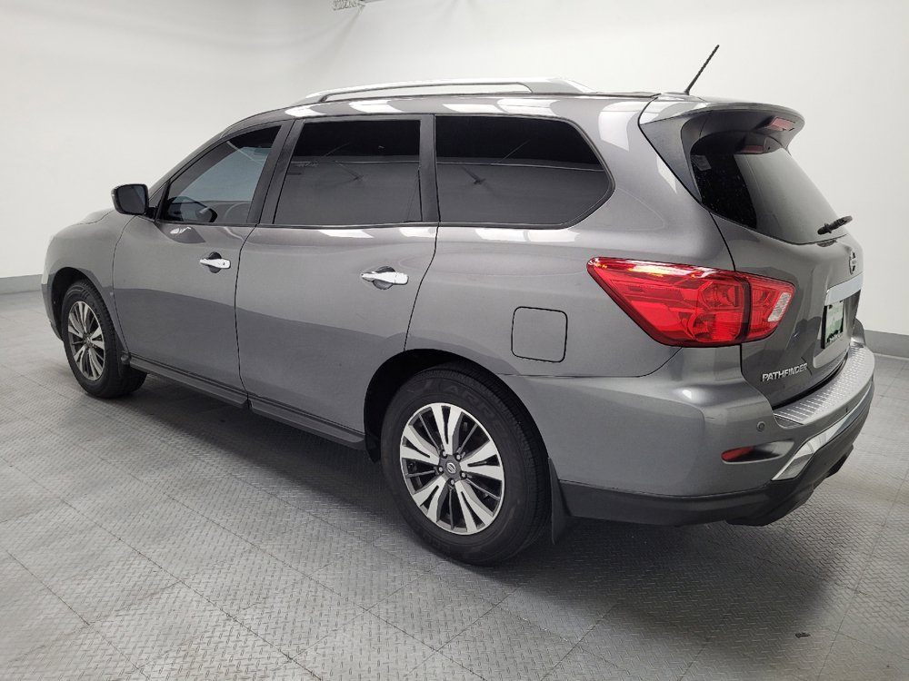 Used 2017 Nissan Pathfinder SV FWD image 3