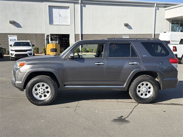 Used 2013 Toyota 4Runner SR5 image 10