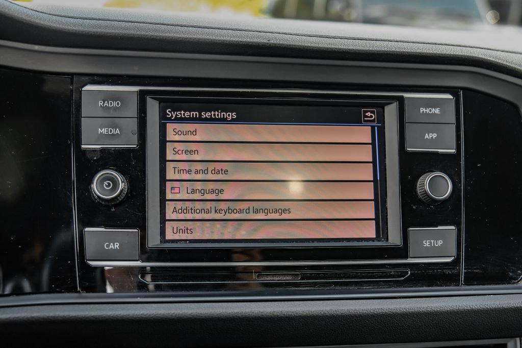 Used 2019 Volkswagen Jetta R-Line FWD image 39
