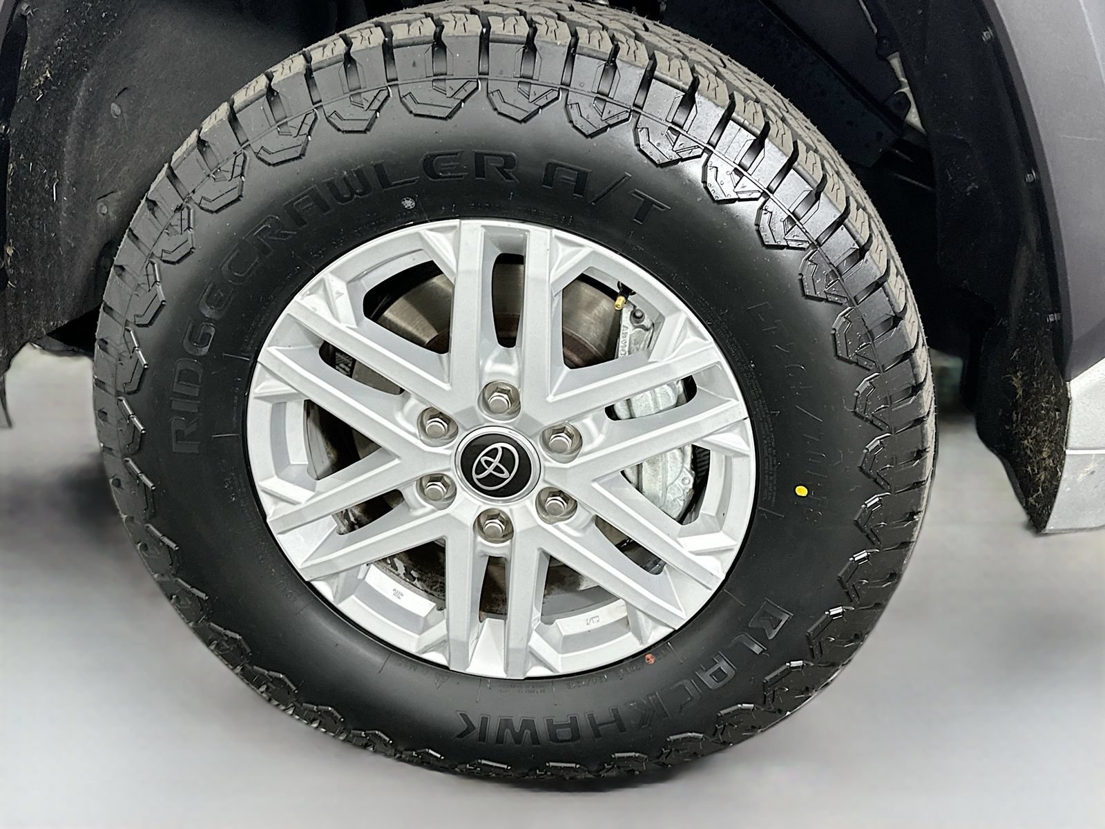 Used 2023 Toyota Tundra SR5 w/ SR5 Premium Package RWD image 31