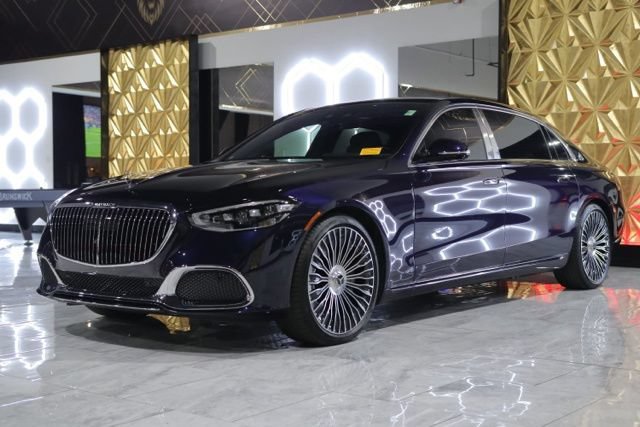 Used 2025 Mercedes-Benz Maybach S 580 4MATIC image 3