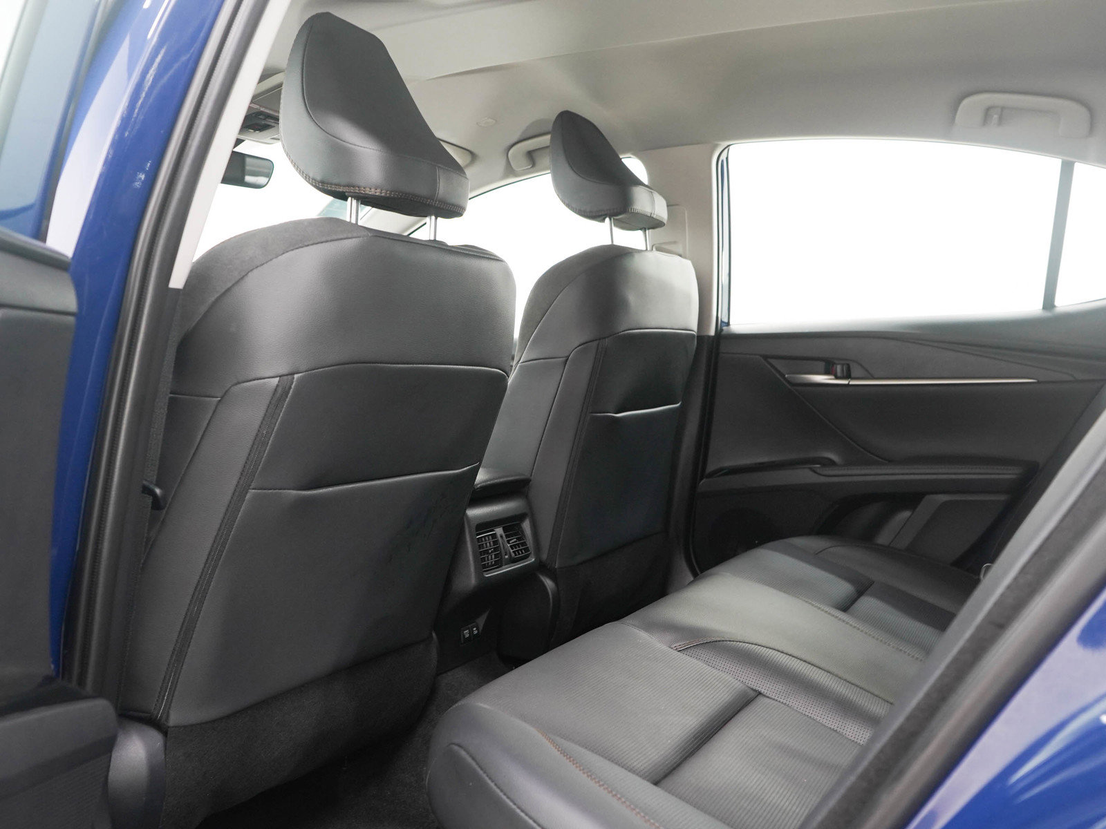 Used 2026 Toyota Camry XLE image 17