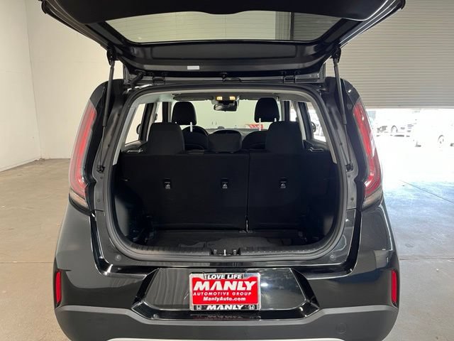 Used 2024 Kia Soul LX w/ Option Group 015 FWD image 17
