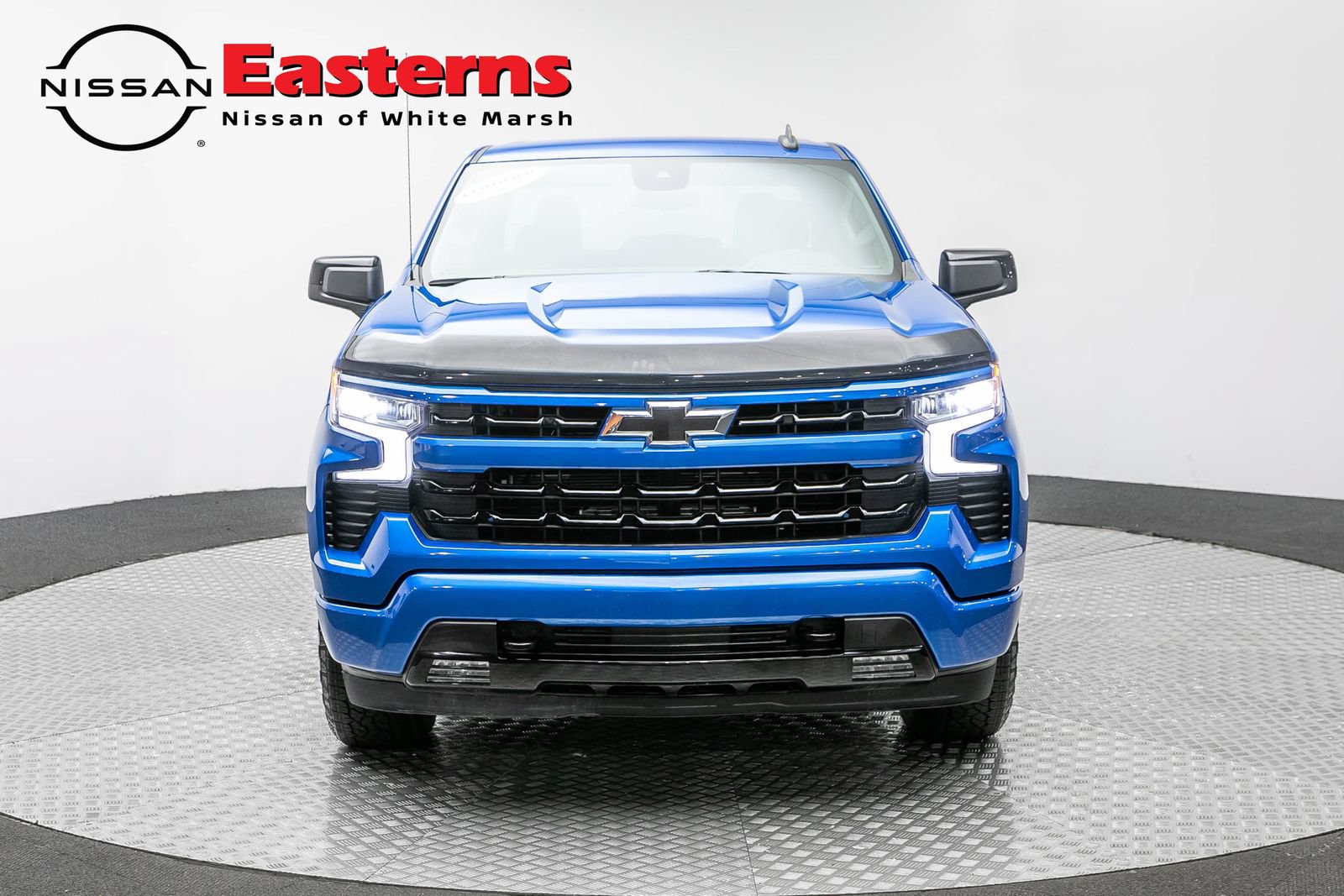 Used 2024 Chevrolet Silverado 1500 RST w/ Protection Package AWD/4WD image 2