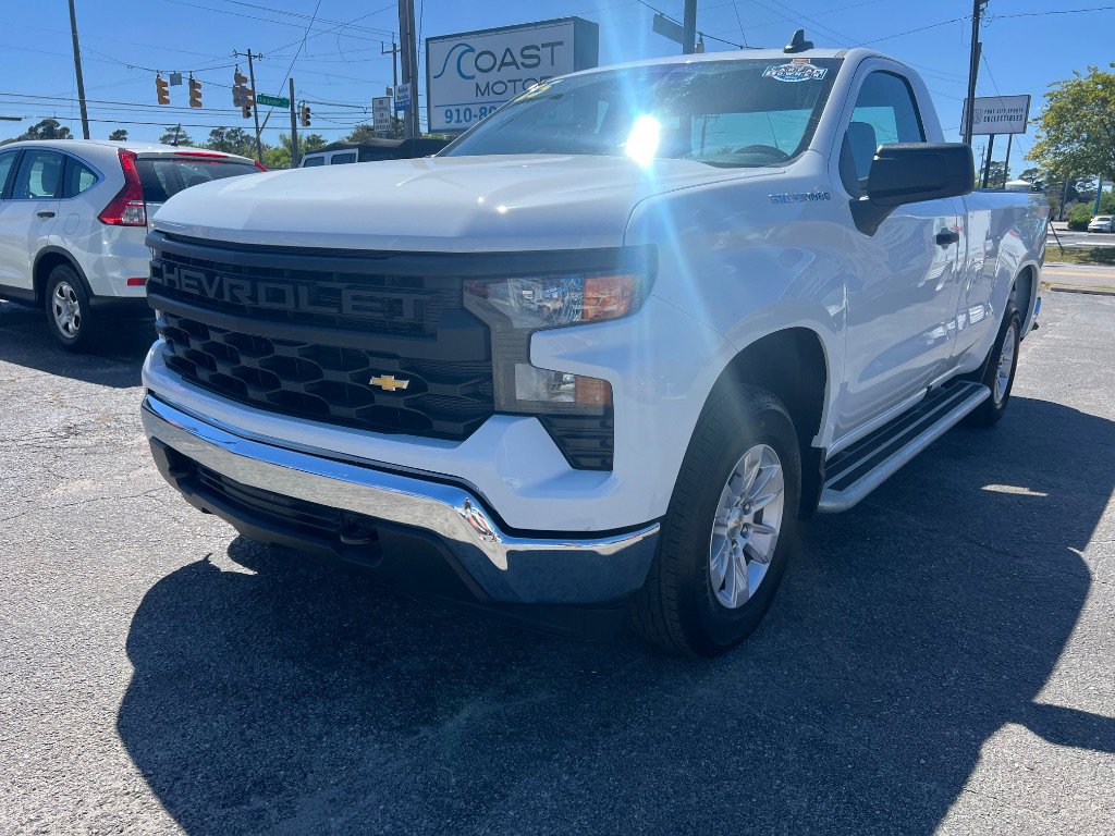 Used 2025 Chevrolet Silverado 1500 W/T image 7