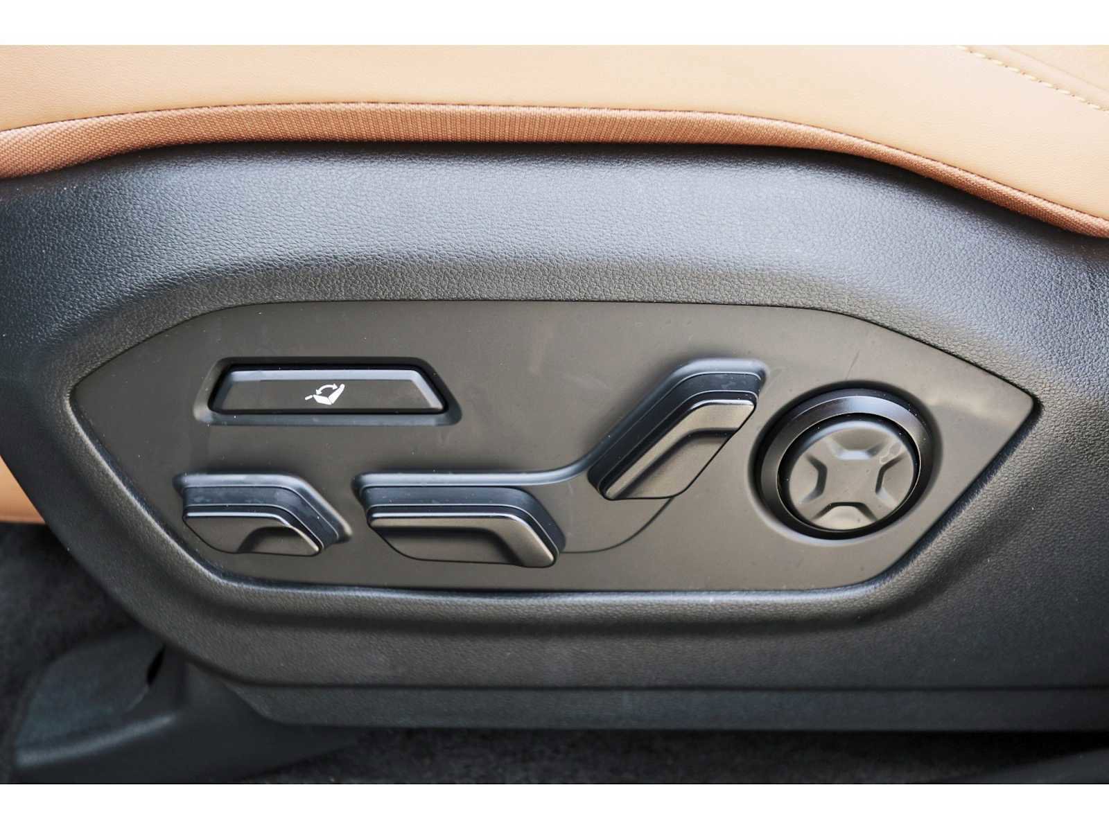 Used 2026 Hyundai Santa Fe Calligraphy image 29