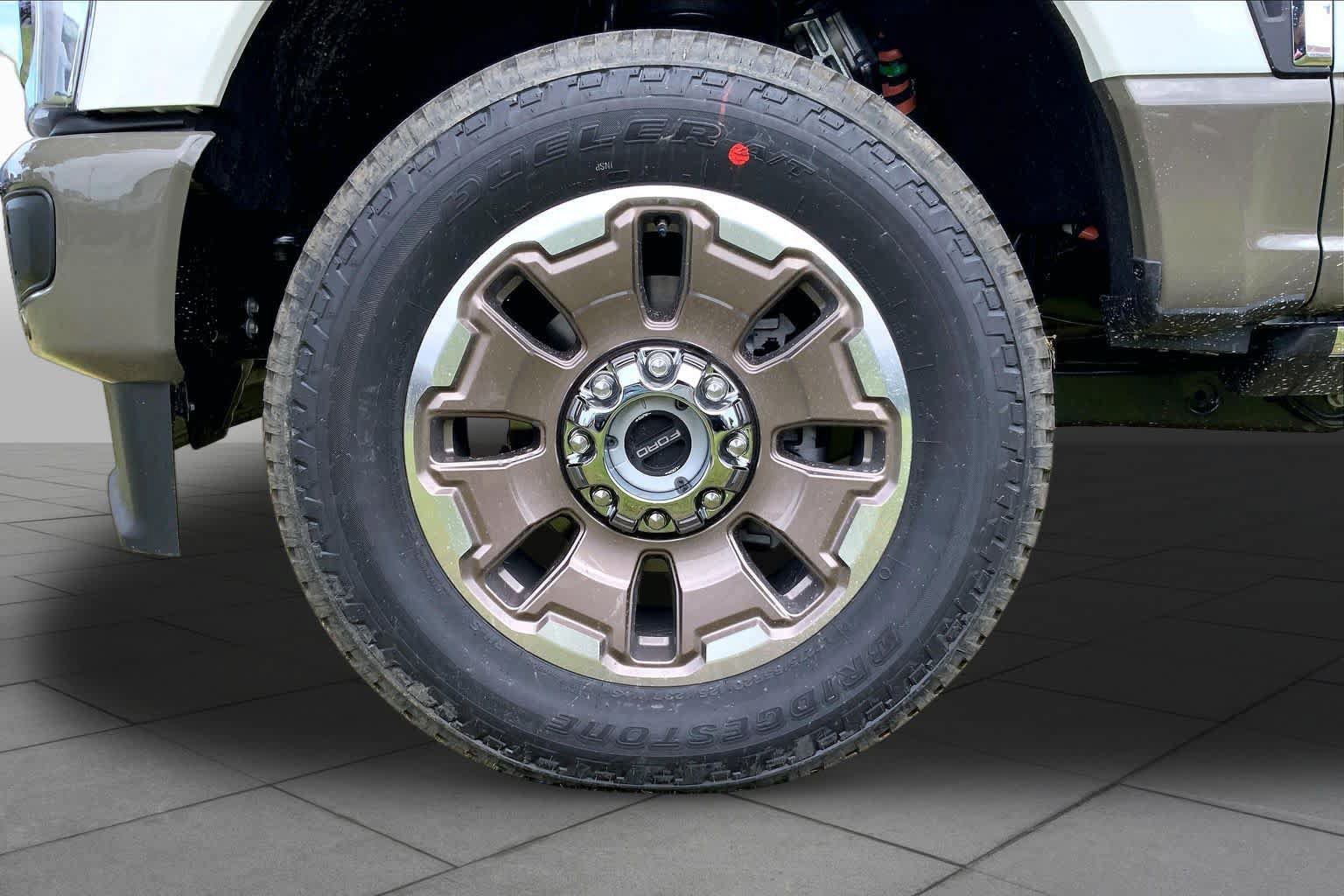 New 2026 Ford F350 King Ranch w/ FX4 Off-Road Package AWD/4WD image 8