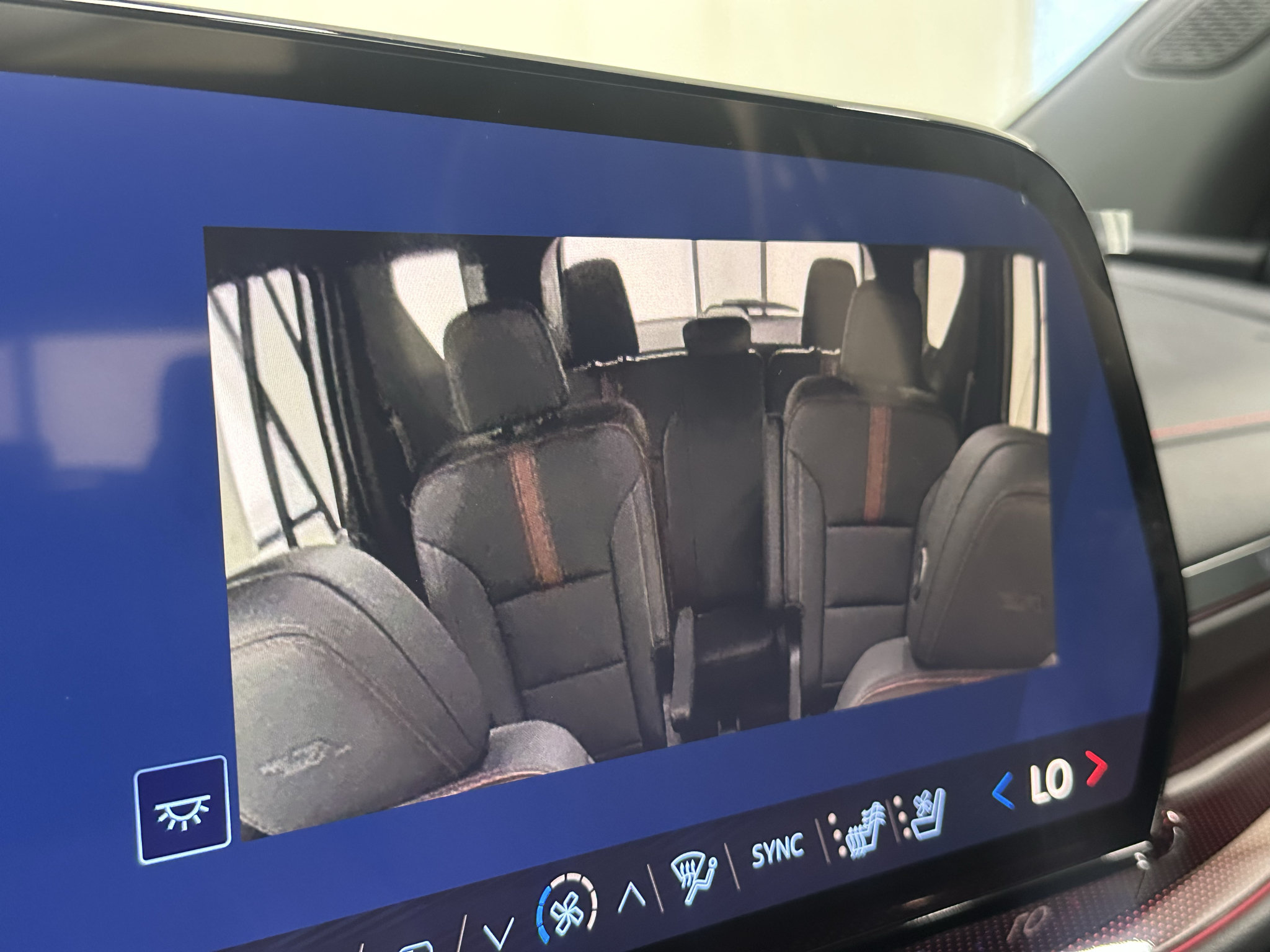 New 2027 Chevrolet Traverse RS w/ LPO, Floor Liner Package AWD/4WD image 37