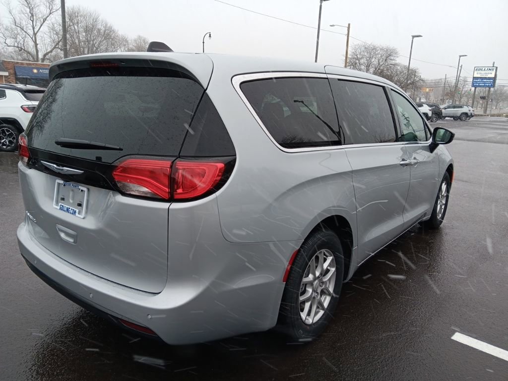 New 2026 Chrysler Voyager LX FWD image 6