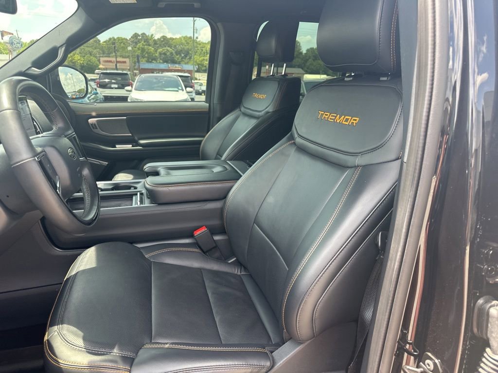 Used 2025 Ford Expedition Tremor AWD/4WD image 8