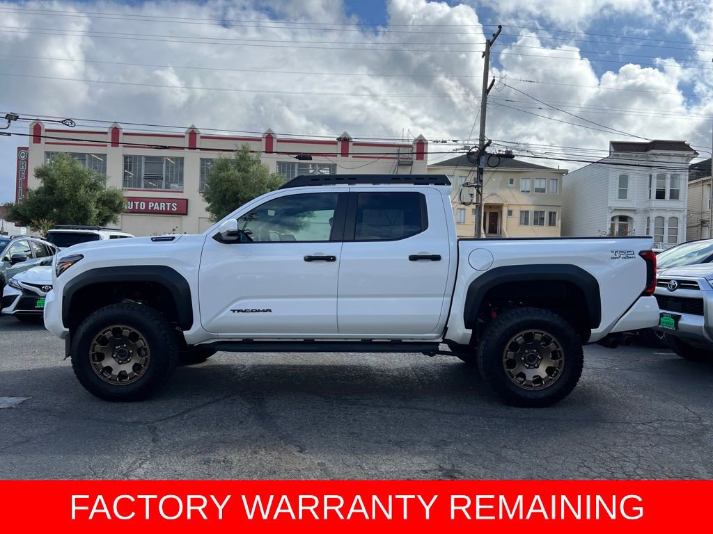 Certified 2025 Toyota Tacoma TRD Off-Road image 2