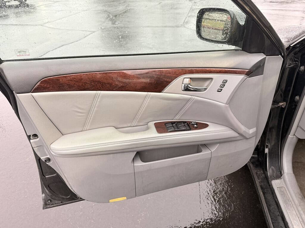 Used 2009 Toyota Avalon Limited FWD image 5