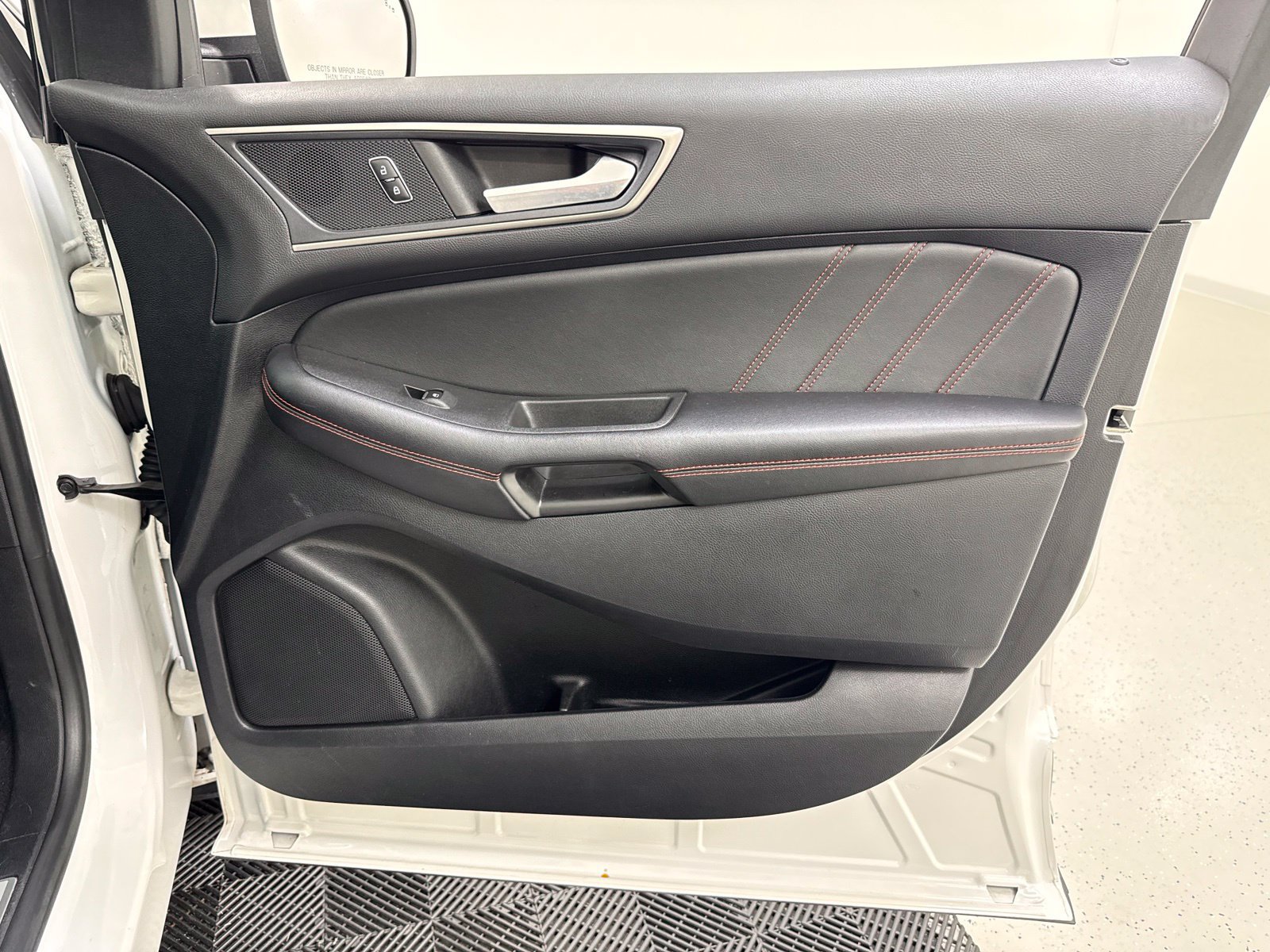 Used 2022 Ford Edge ST-Line AWD/4WD image 30