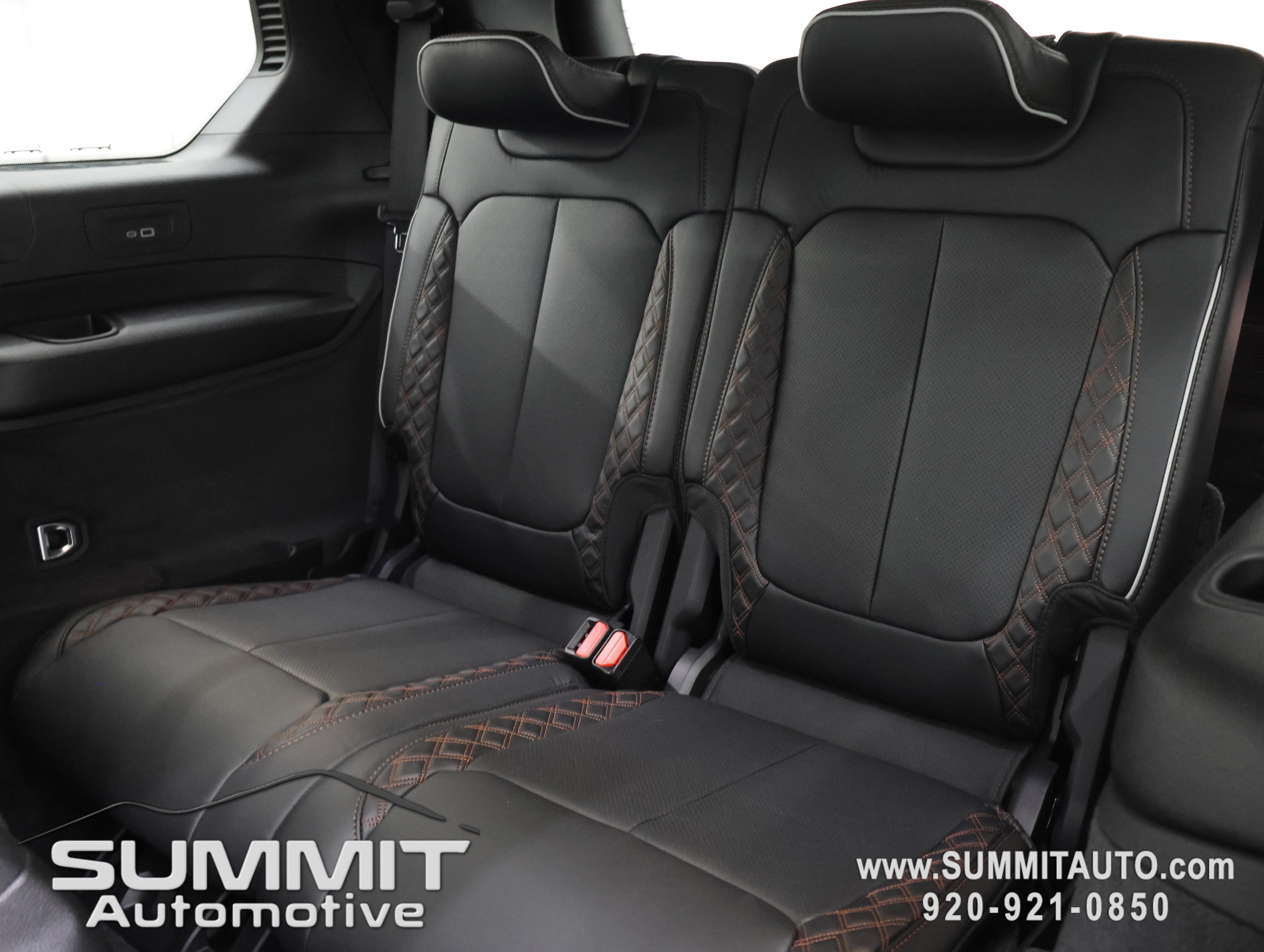 New 2026 Jeep Grand Cherokee L Summit w/ Obsidian Package AWD/4WD image 9