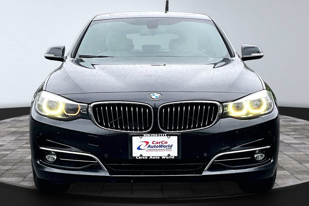 Used 2018 BMW 330i Gran Turismo xDrive w/ Premium Package AWD/4WD image 2