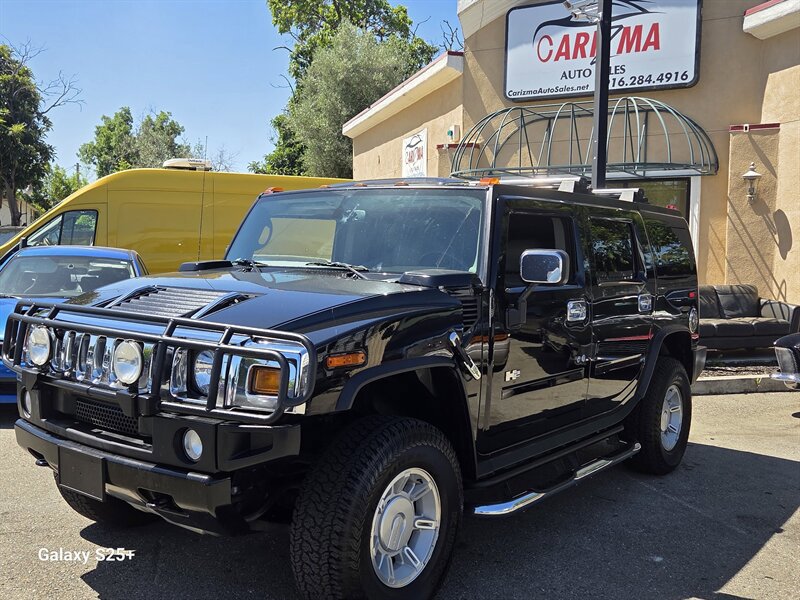 Used 2004 HUMMER H2 w/ Preferred Equipment Group AWD/4WD image 1